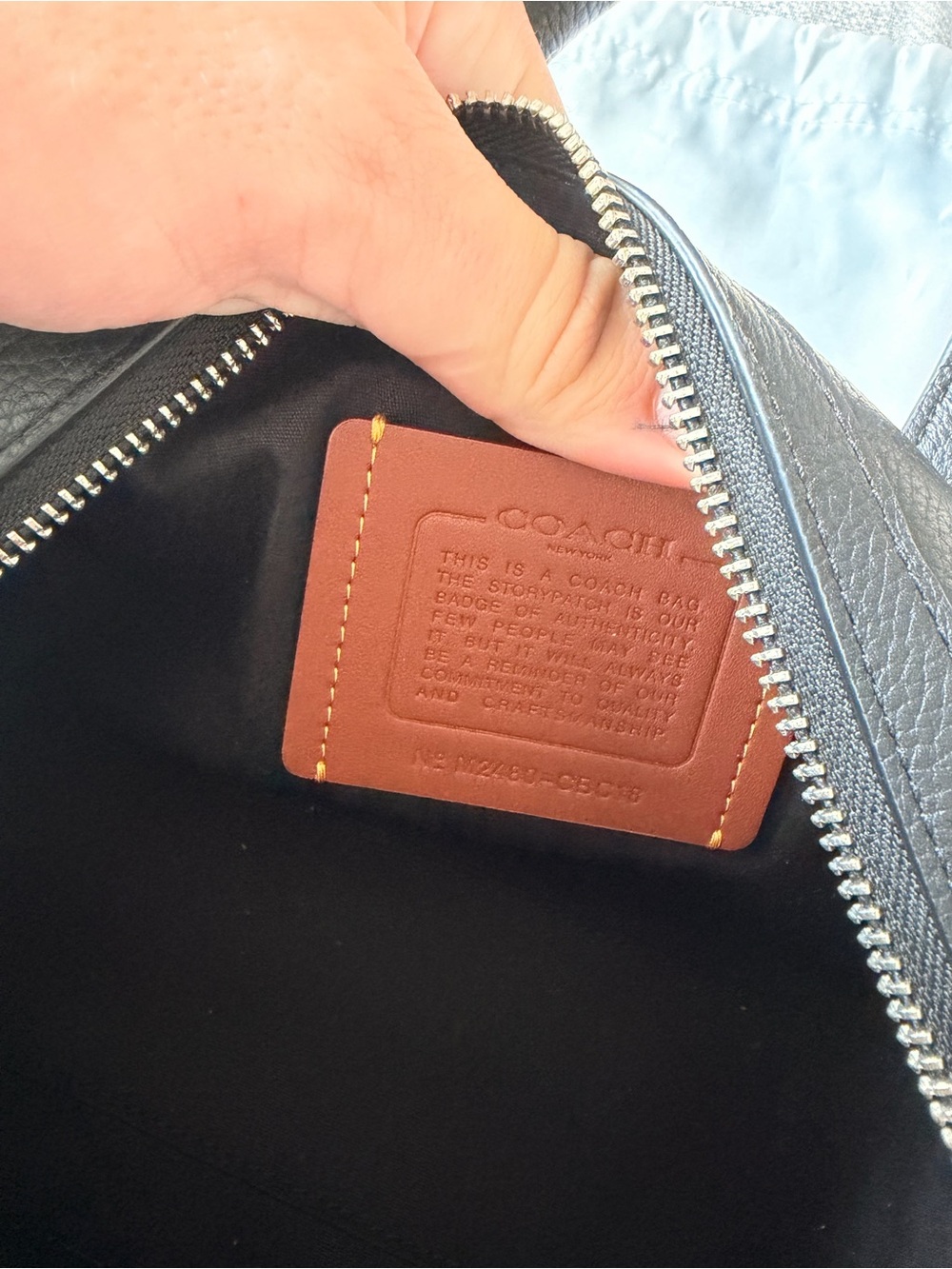 Coach Gotham 24 Black Pebbled Leather w/ Sketch Print - Picture 7 of 7